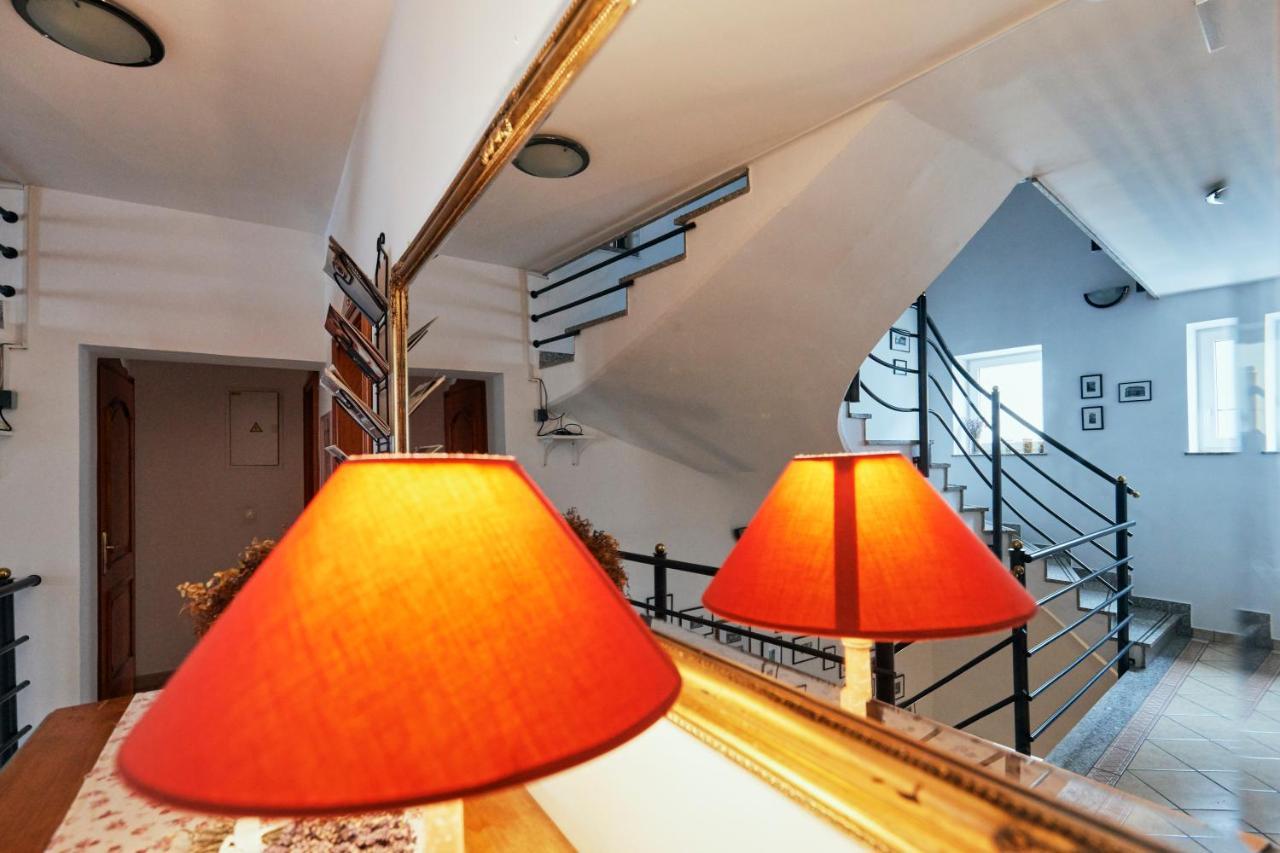 דולנז'סקה טופליסה Rooms & Restaurant Ostarija מראה חיצוני תמונה